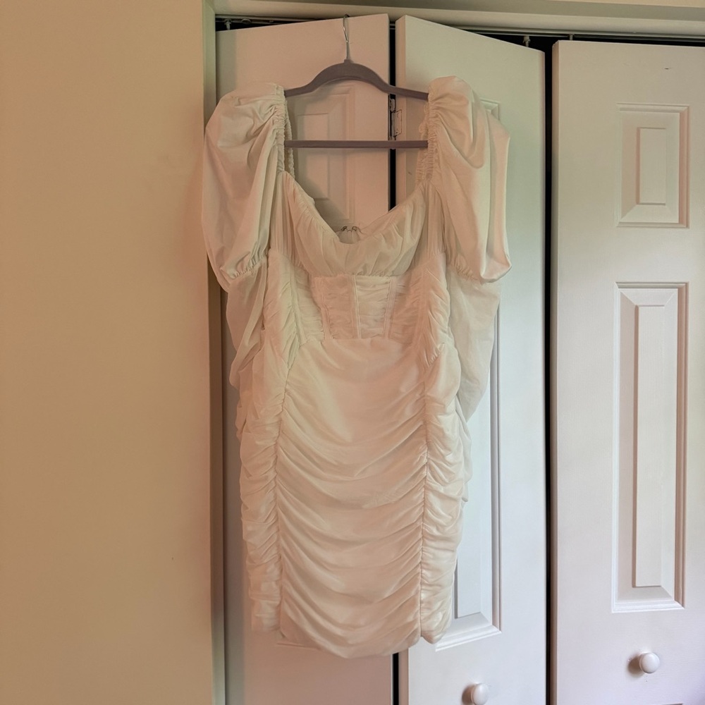 Club L London white ruched dress - Picture 3 of 6